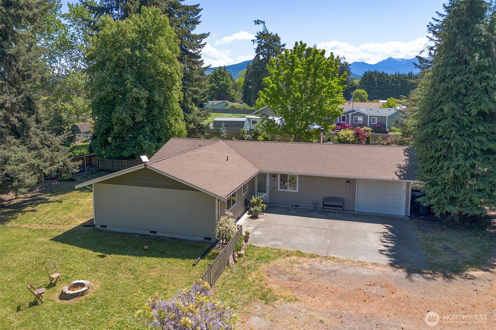 221 McComb Lane , Sequim, WA 98382