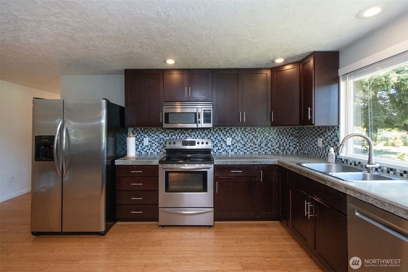 221 McComb Lane , Sequim, WA 98382