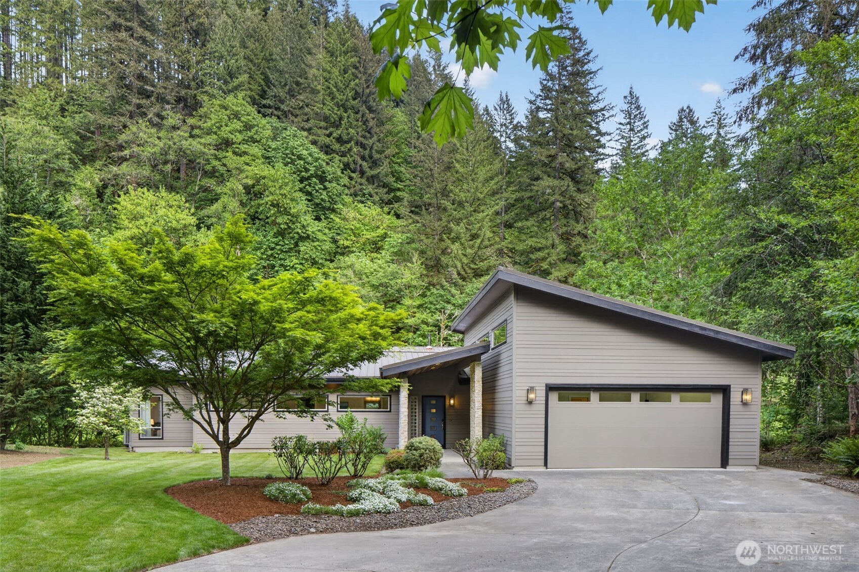282 River Glen Road , Washougal, WA 98671