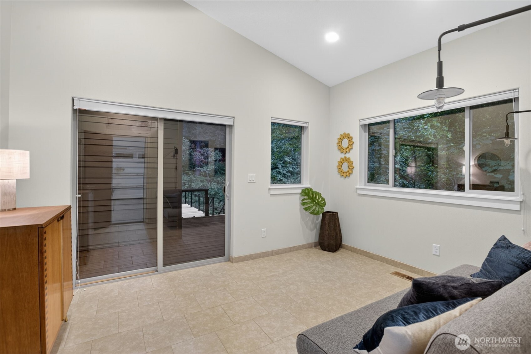 282 River Glen Road , Washougal, WA 98671