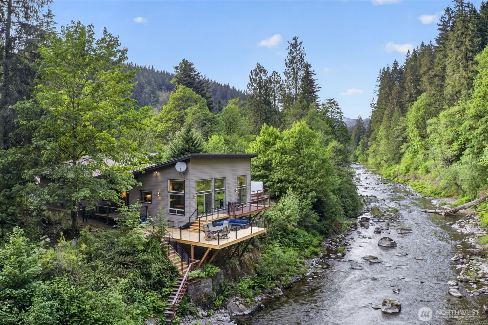 282 River Glen Road , Washougal, WA 98671