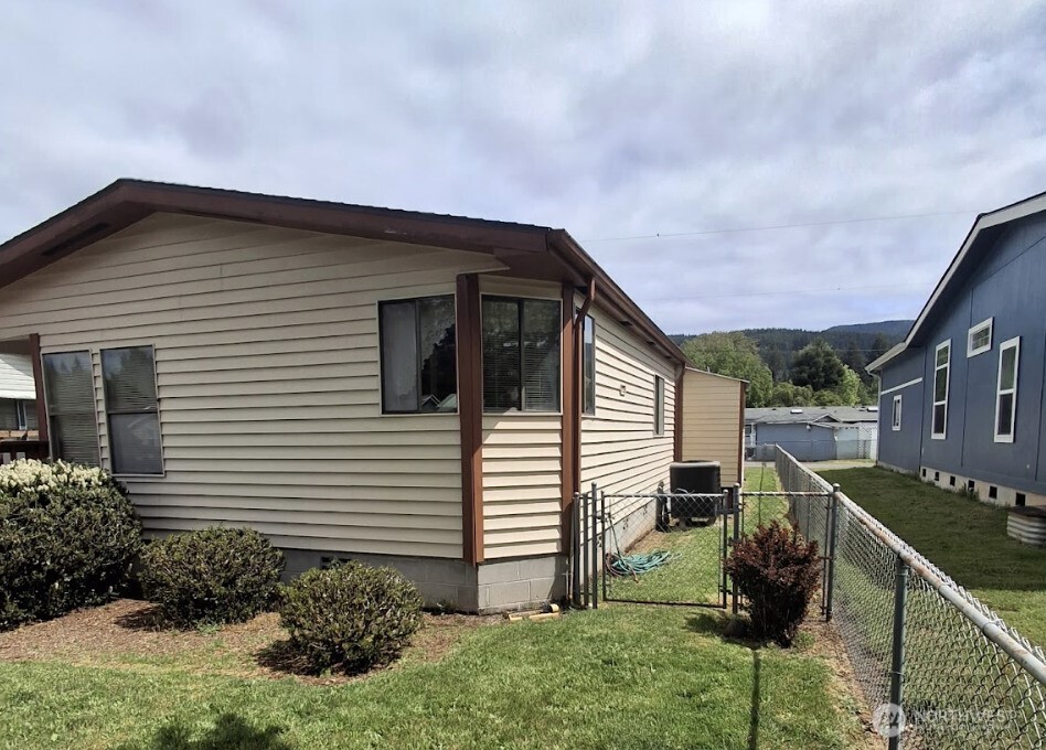 504 Taylor Street , Ryderwood, WA 98581