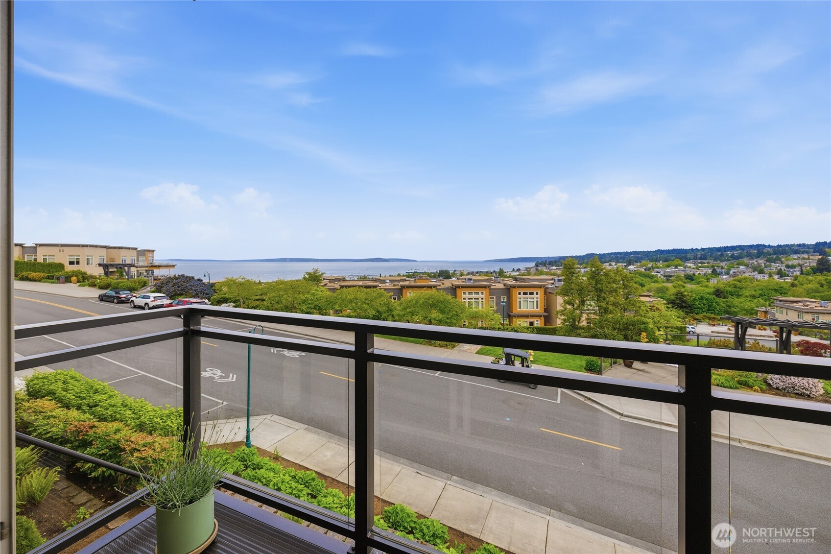 50 Pine Street #202, Edmonds, WA 98020