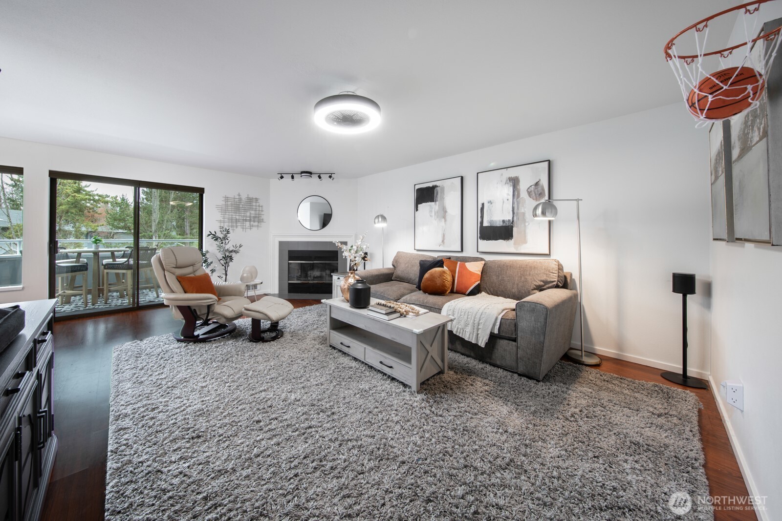 1226 6th Avenue S #A102, Edmonds, WA 98020