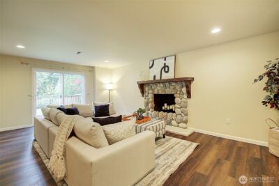 225 131st Avenue NE, Bellevue, WA 98005 - Photo 17