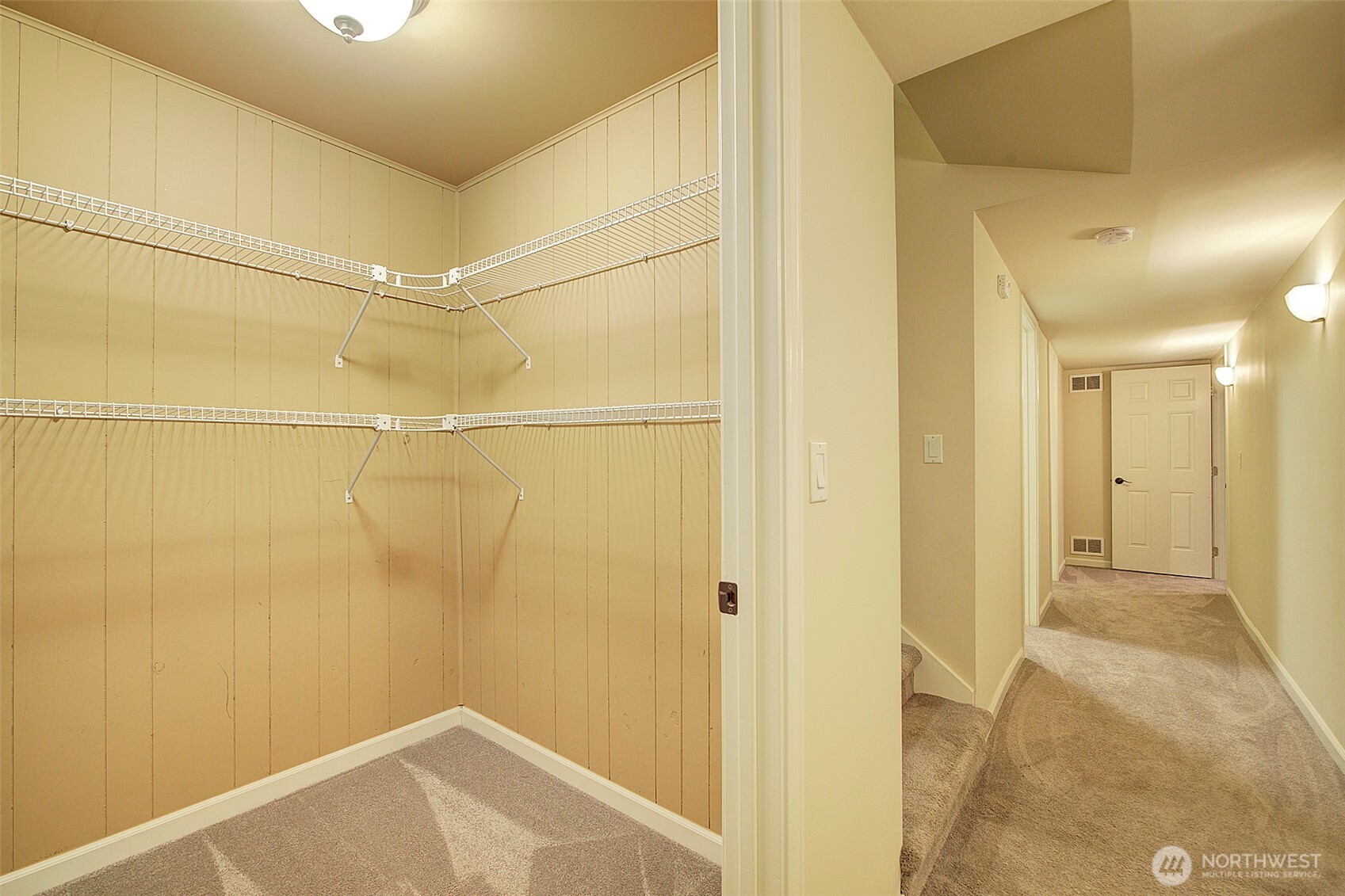 225 131st Avenue NE, Bellevue, WA 98005