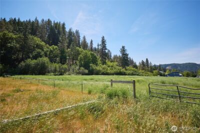 68 Sylvester Meadows Lane , Leavenworth, WA 98826 - Photo 2
