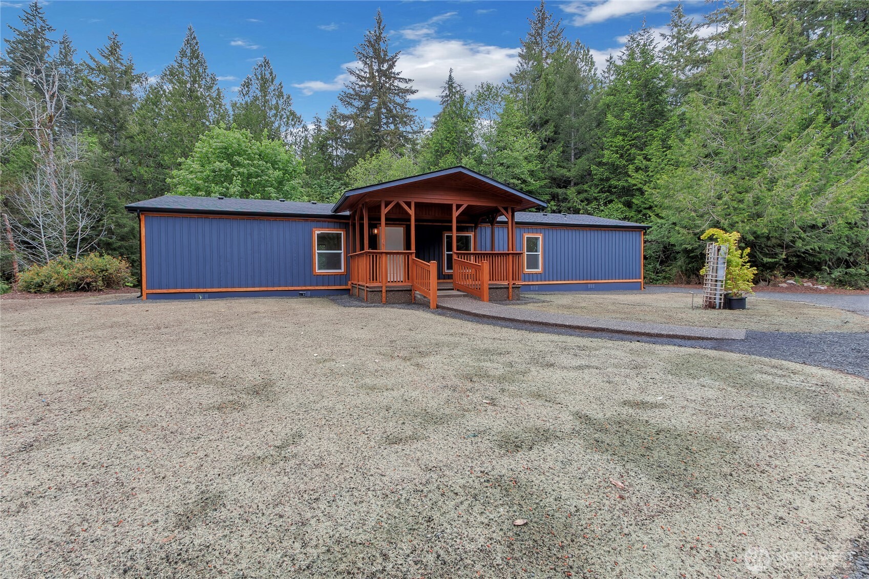 2074 W Cloquallum Road , Shelton, WA 98584