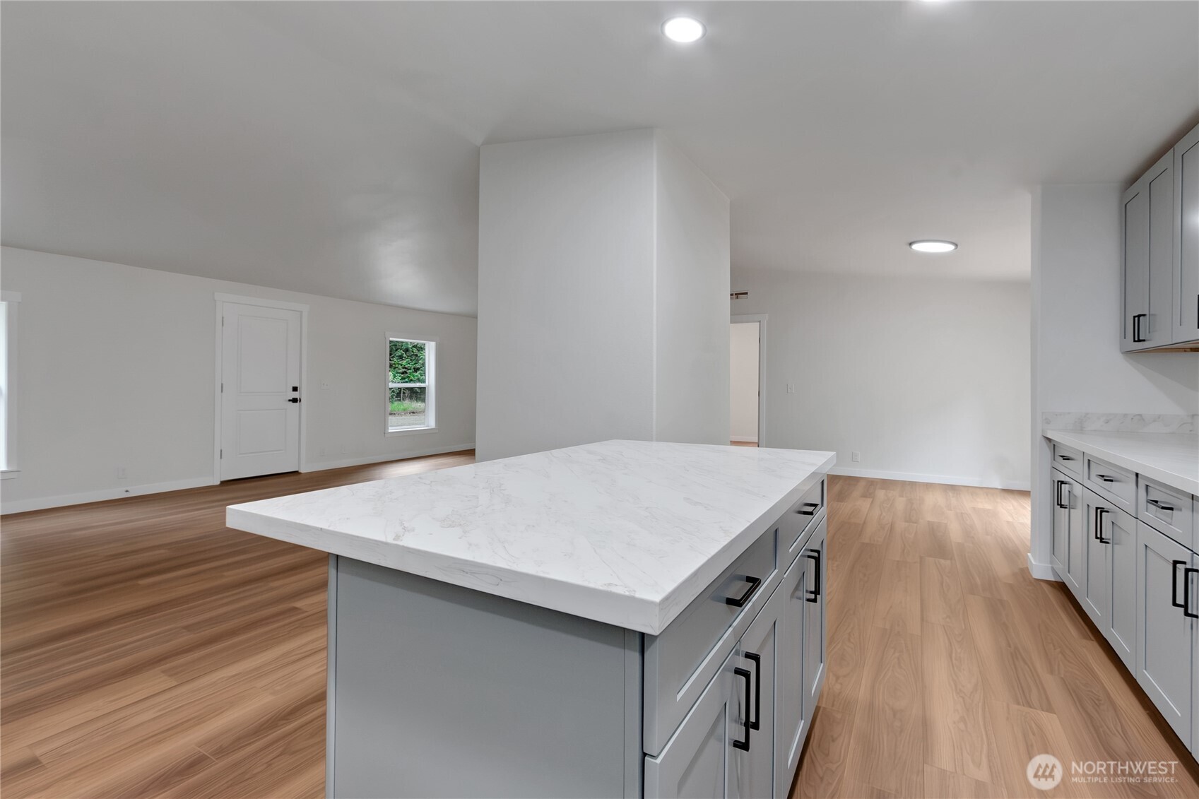 2074 W Cloquallum Road , Shelton, WA 98584