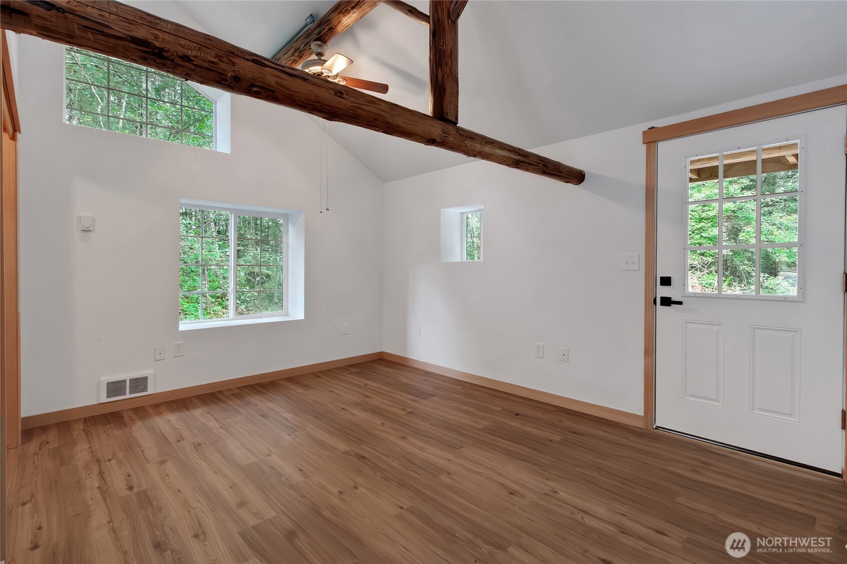 2074 W Cloquallum Road , Shelton, WA 98584