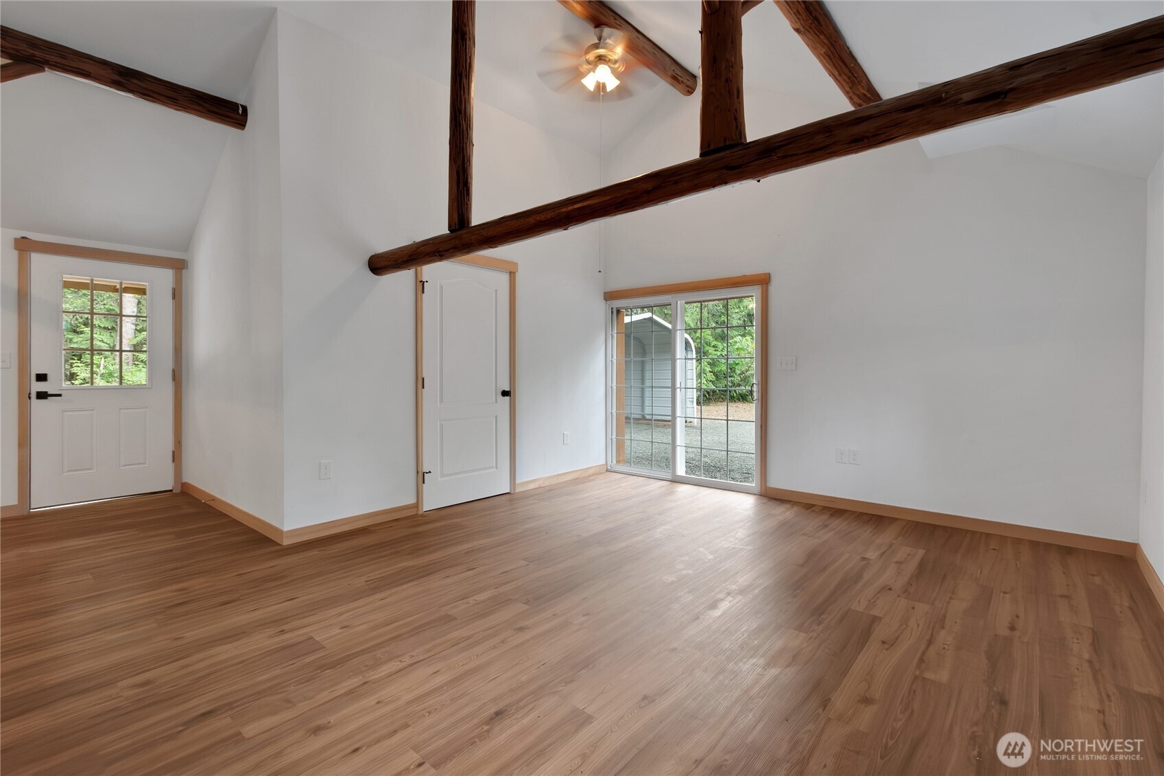 2074 W Cloquallum Road , Shelton, WA 98584