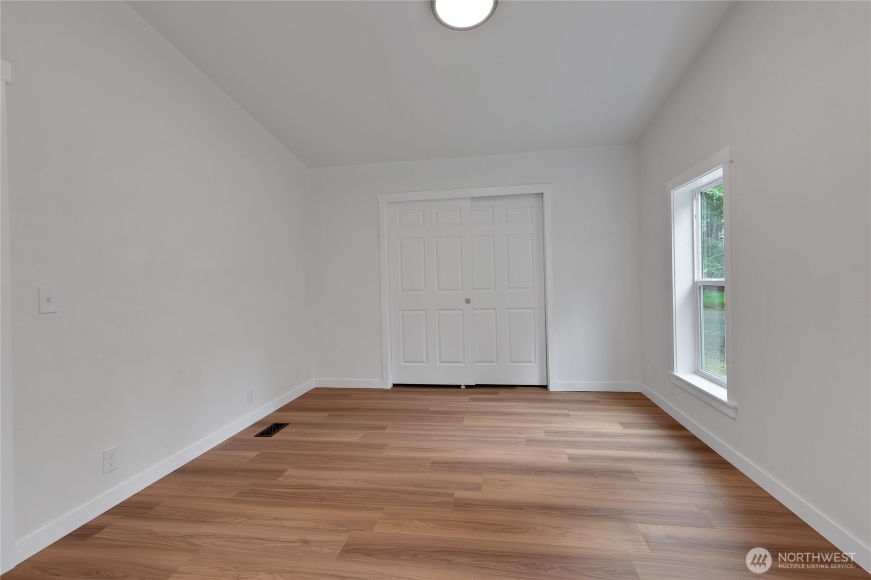 2074 W Cloquallum Road , Shelton, WA 98584