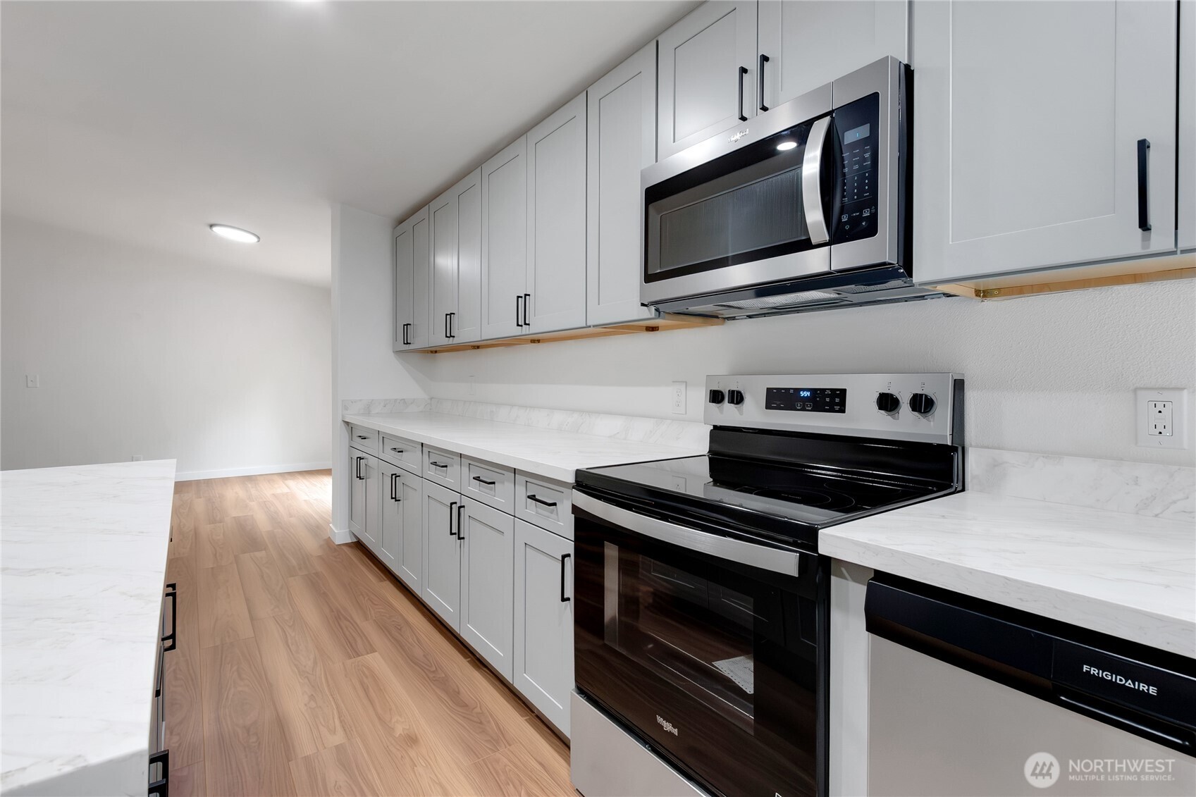 2074 W Cloquallum Road , Shelton, WA 98584