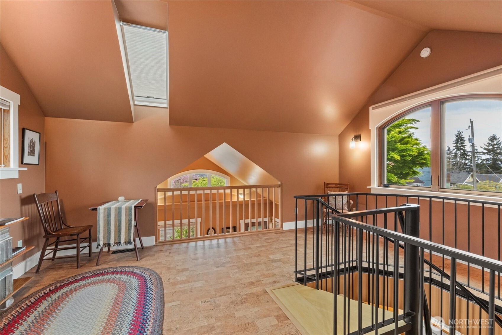 6553 21st Avenue NW, Seattle, WA 98117-5745