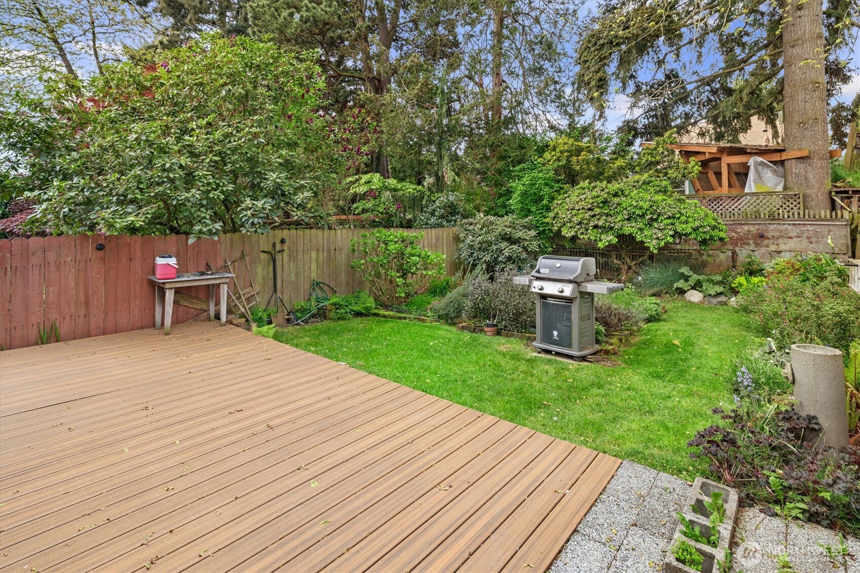 6553 21st Avenue NW, Seattle, WA 98117-5745
