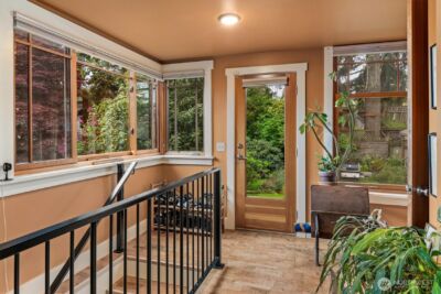 6553 21st Avenue NW, Seattle, WA 98117-5745 - Photo 10