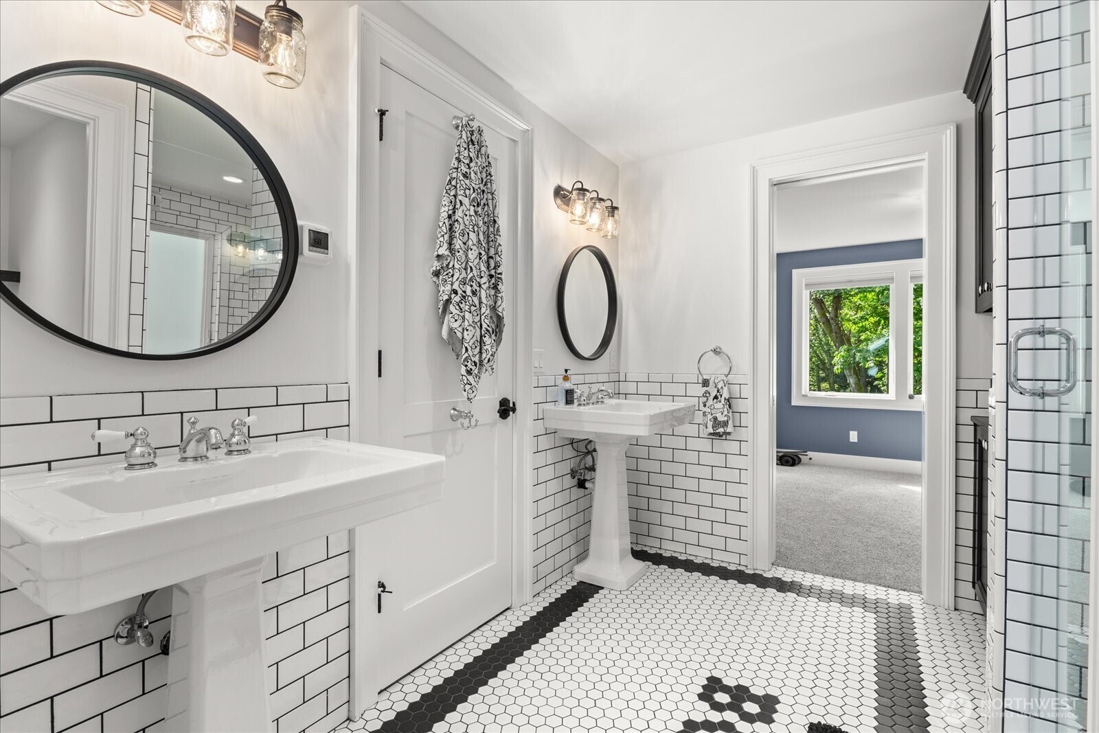 1723 N 128th Street , Seattle, WA 98133-7726