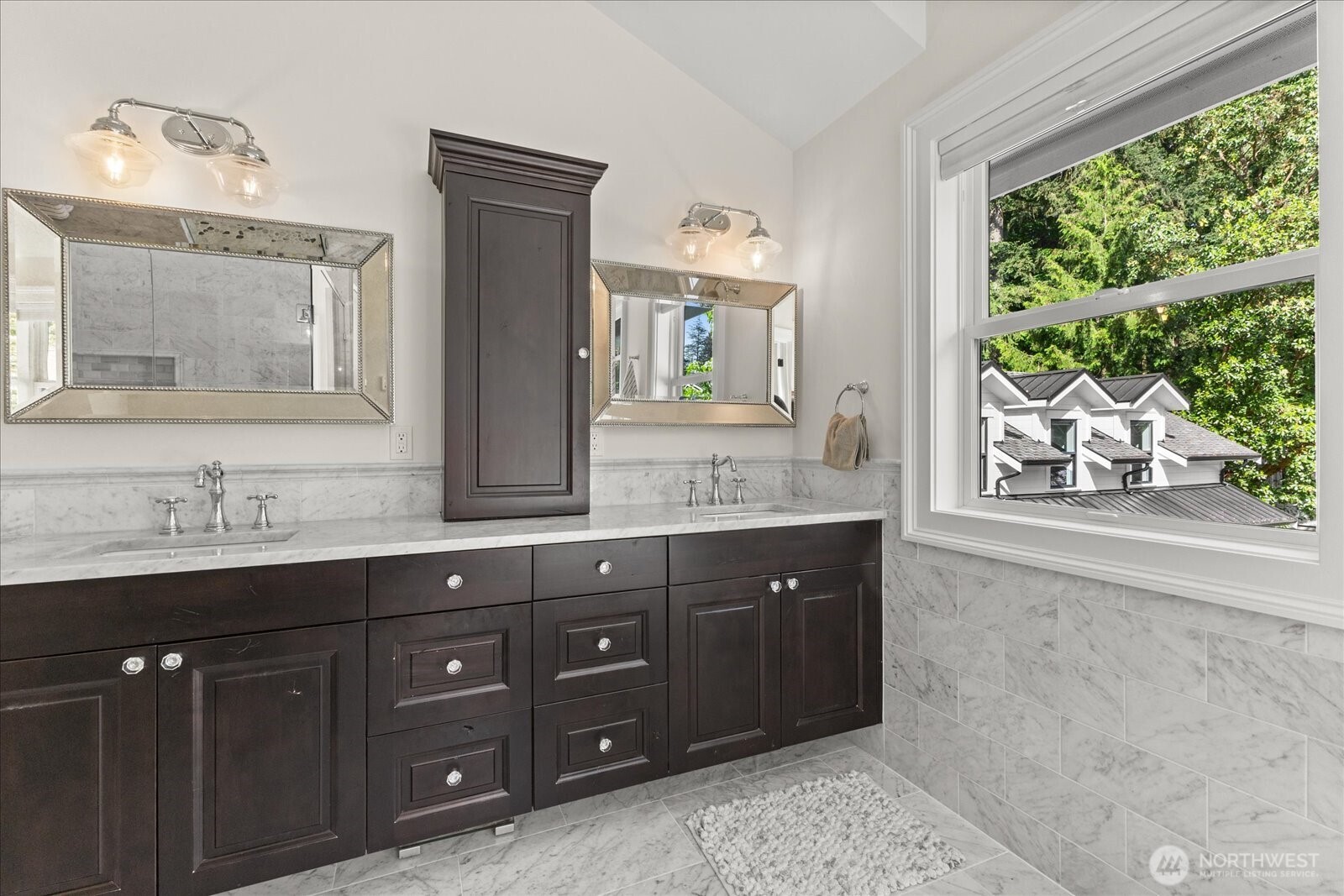 1723 N 128th Street , Seattle, WA 98133-7726