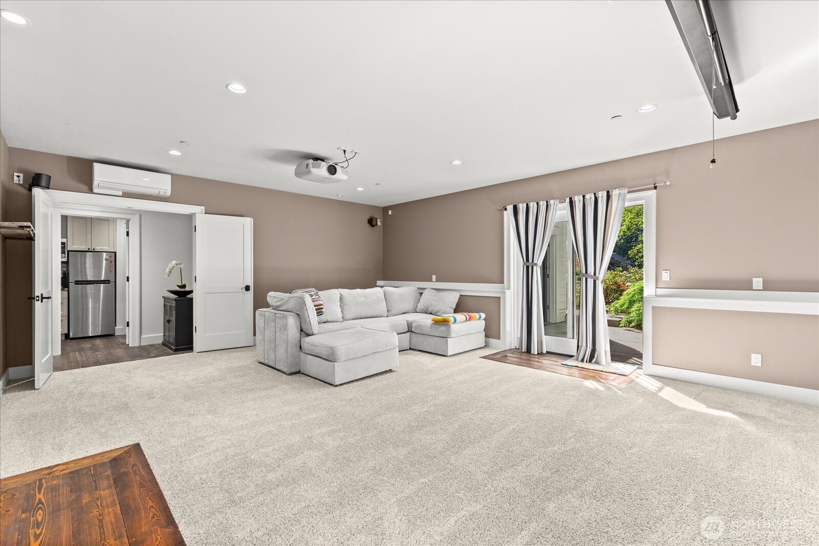 1723 N 128th Street , Seattle, WA 98133-7726