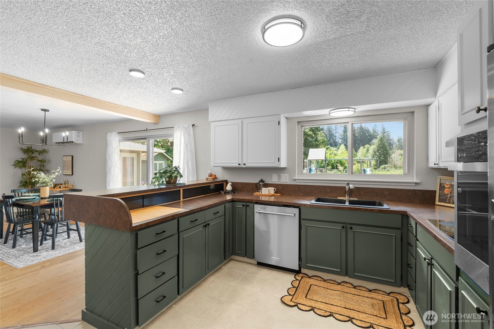 6813 5th Way SE, Lacey, WA 98503