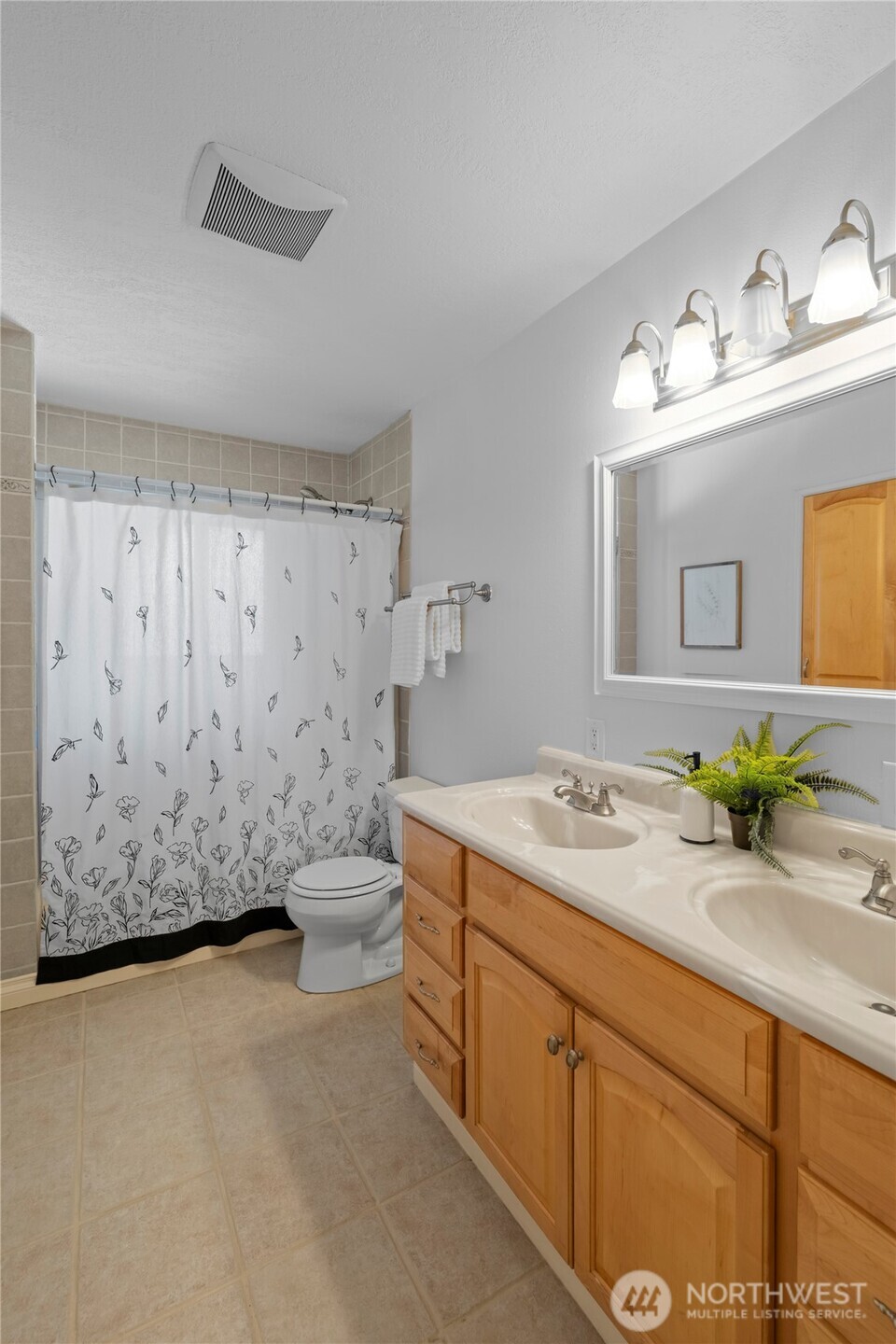 6813 5th Way SE, Lacey, WA 98503