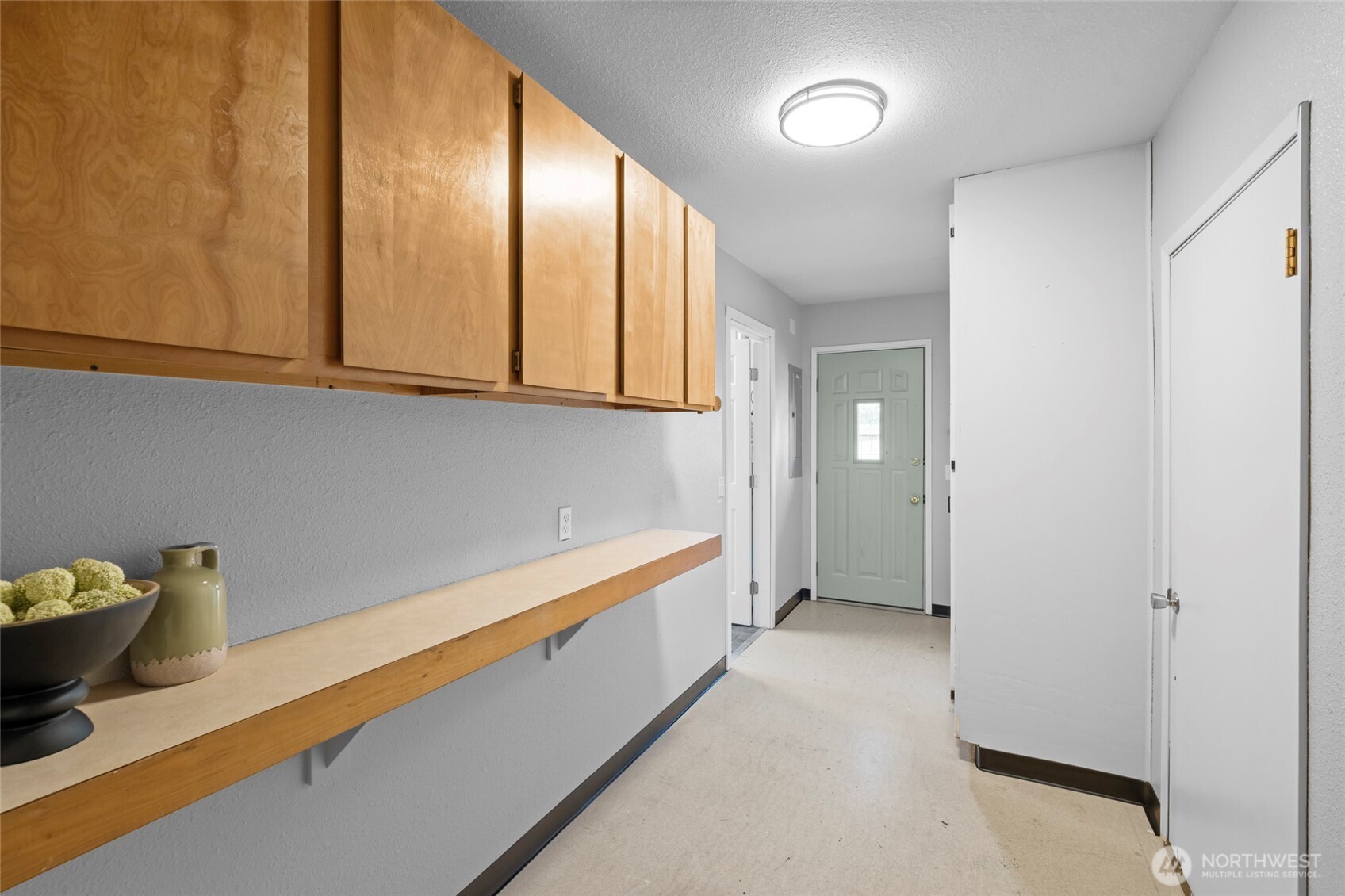 6813 5th Way SE, Lacey, WA 98503