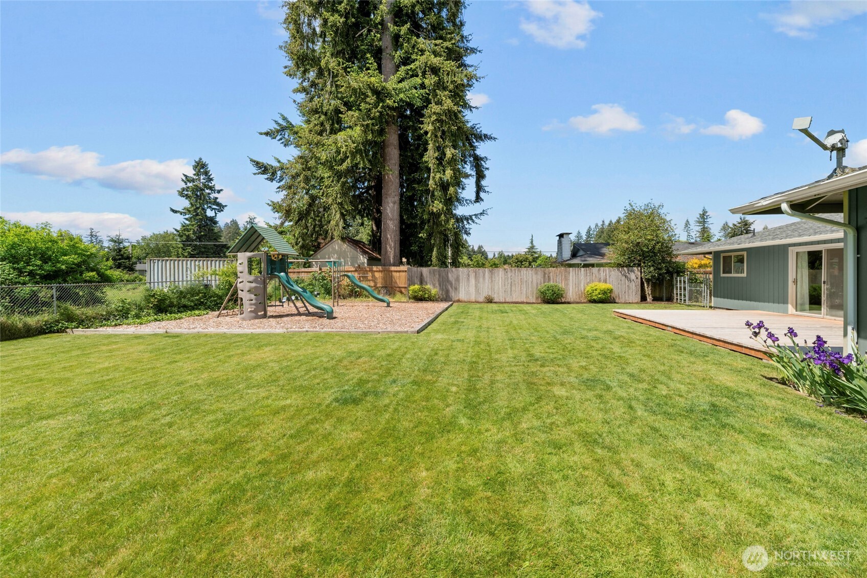 6813 5th Way SE, Lacey, WA 98503
