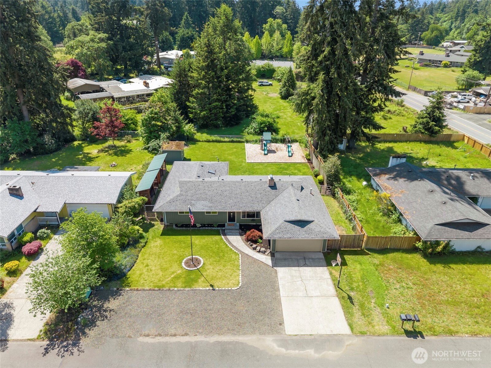 6813 5th Way SE, Lacey, WA 98503