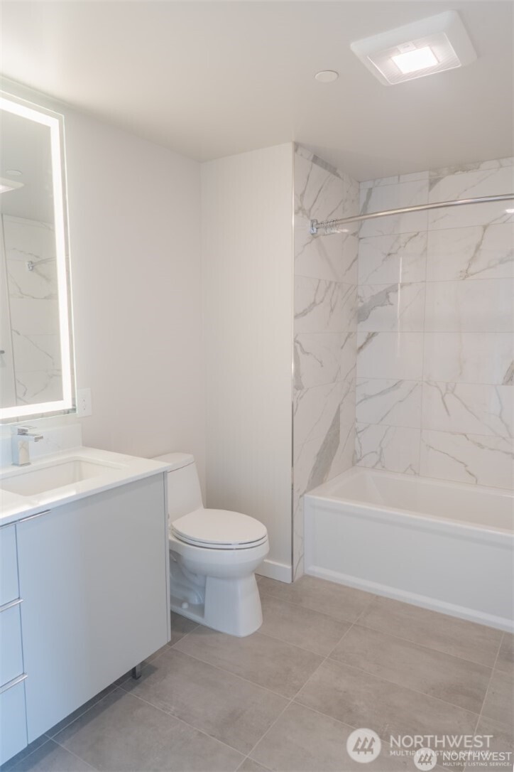450 S Main Street #1605, Seattle, WA 98104