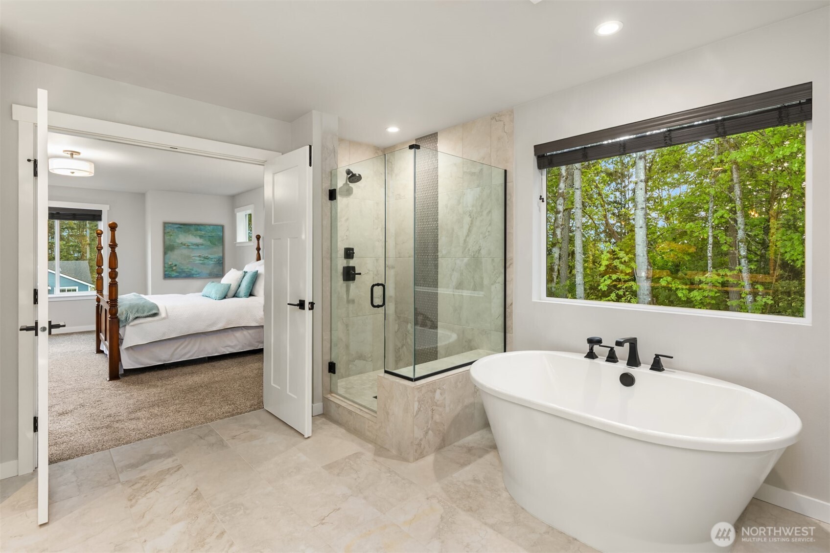 1762 NE Crystallia Court , Poulsbo, WA 98370