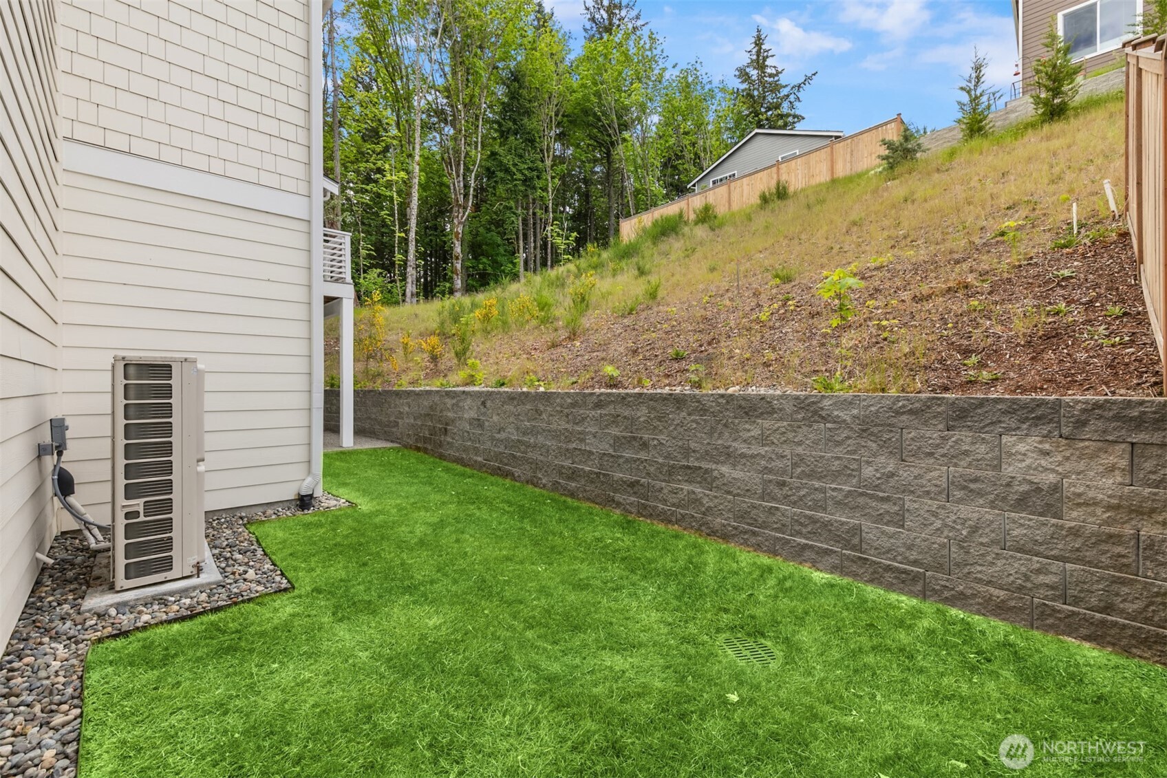 1762 NE Crystallia Court , Poulsbo, WA 98370