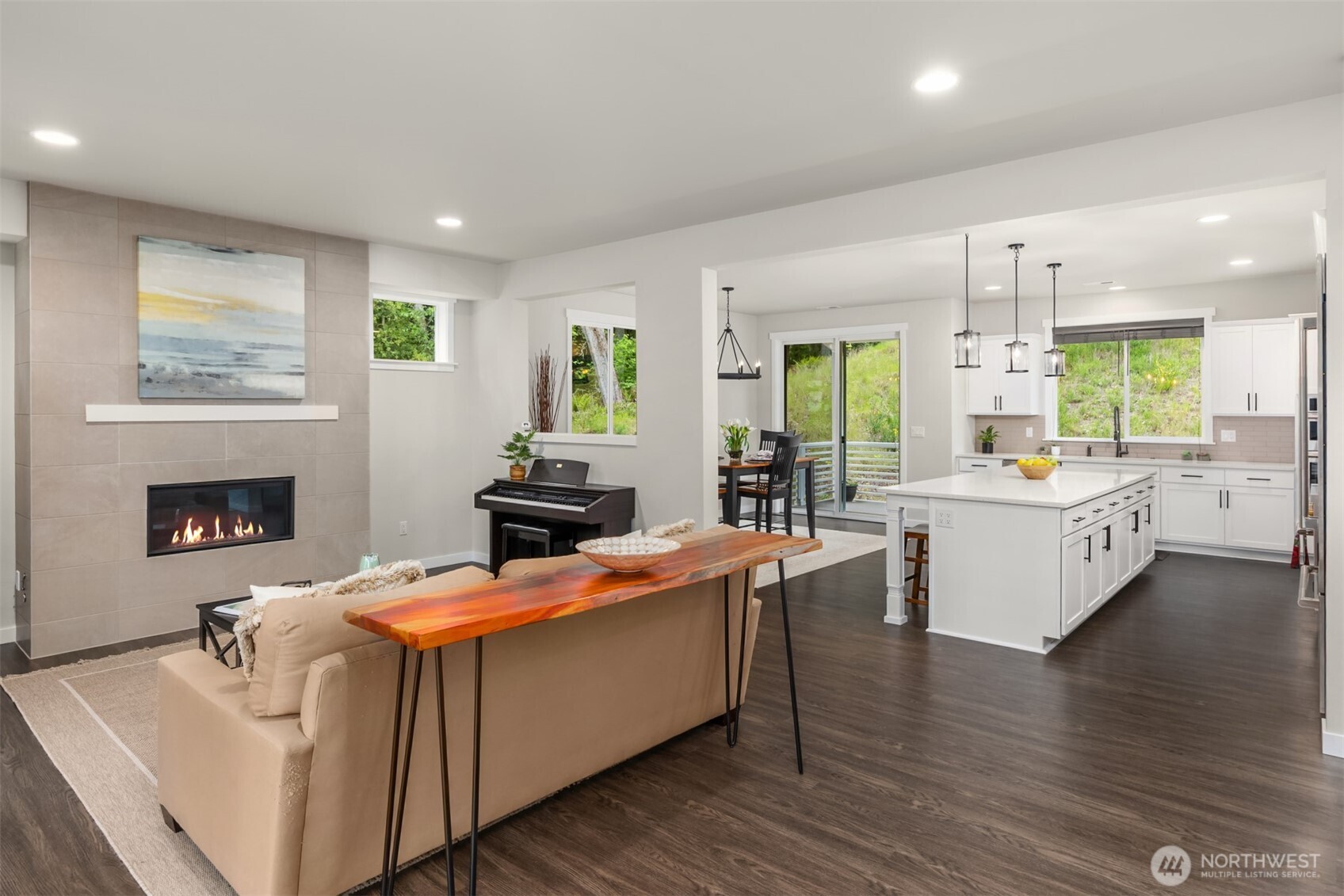 1762 NE Crystallia Court , Poulsbo, WA 98370
