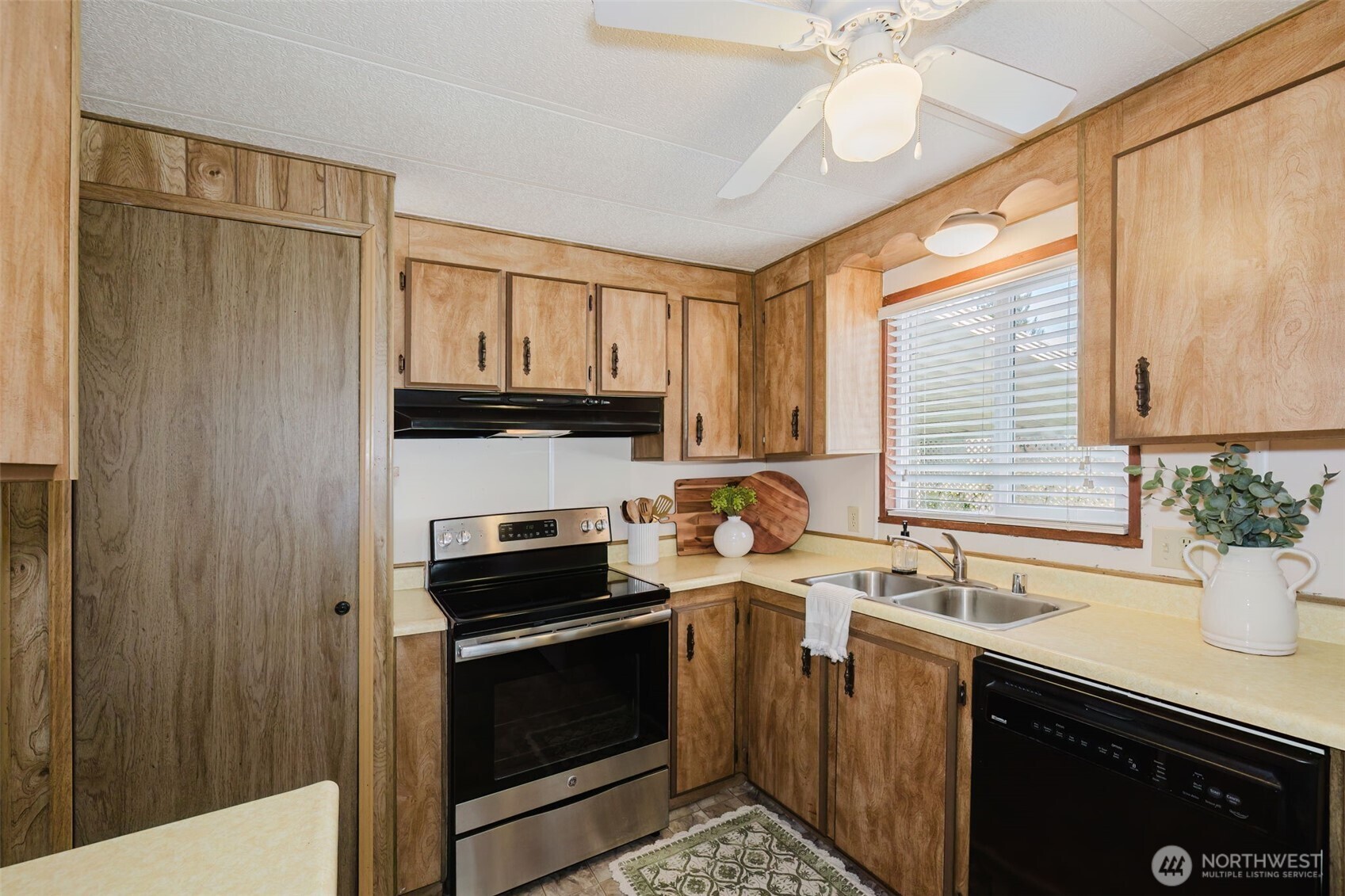 16300 State Highway 305 NE #58, Poulsbo, WA 98370