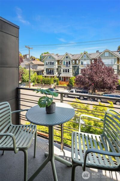 219 12th Avenue E #A, Seattle, WA 98102 - Photo 16