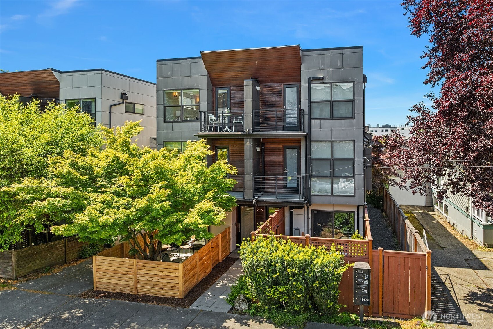 219 12th Avenue E #A, Seattle, WA 98102