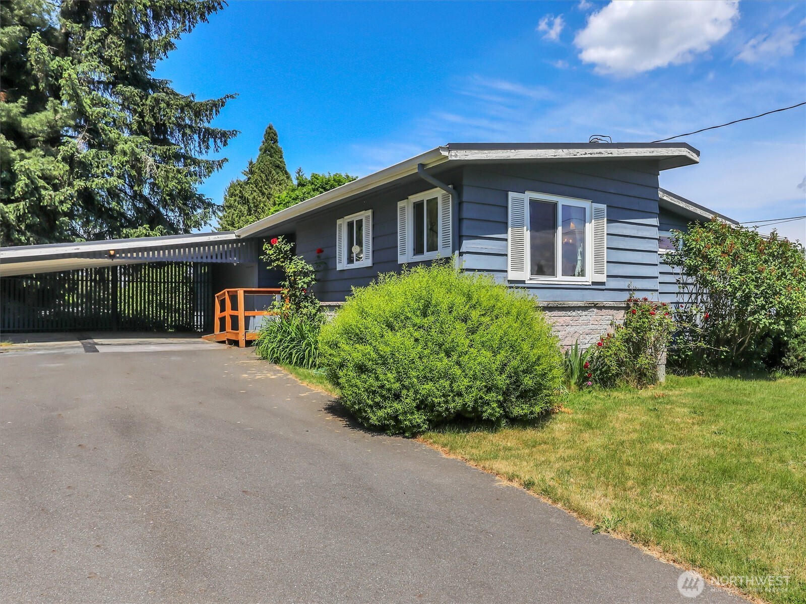6512 NE 196th Street , Kenmore, WA 98028