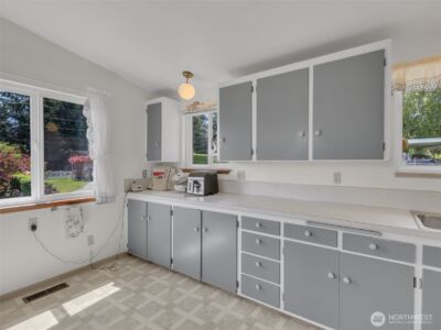 6512 NE 196th Street , Kenmore, WA 98028 - Photo 13
