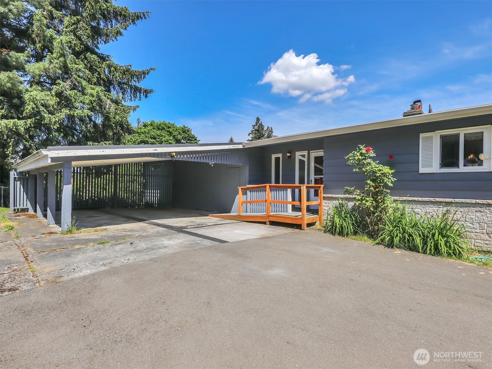 6512 NE 196th Street , Kenmore, WA 98028