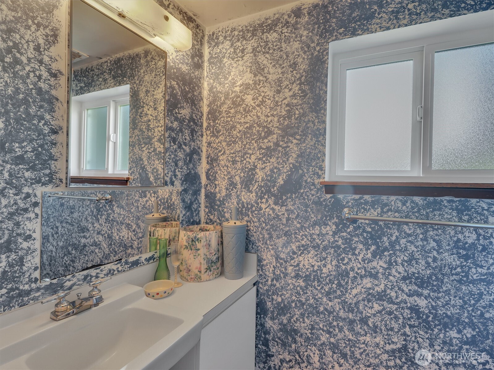 6512 NE 196th Street , Kenmore, WA 98028