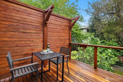 4018 2nd Avenue NE, Seattle, WA 98105 - Photo 16