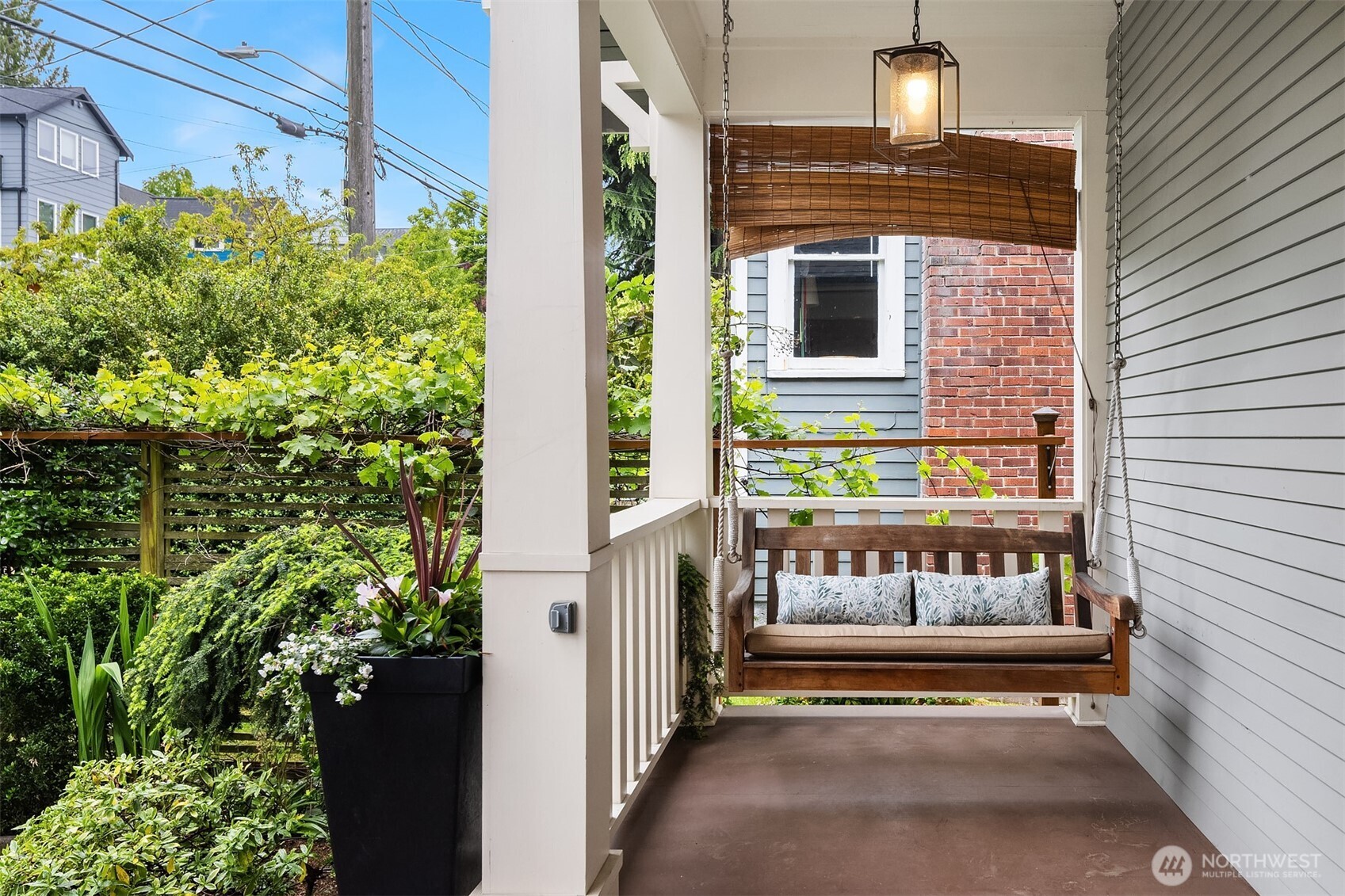 4018 2nd Avenue NE, Seattle, WA 98105