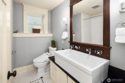 4018 2nd Avenue NE, Seattle, WA 98105 - Photo 34