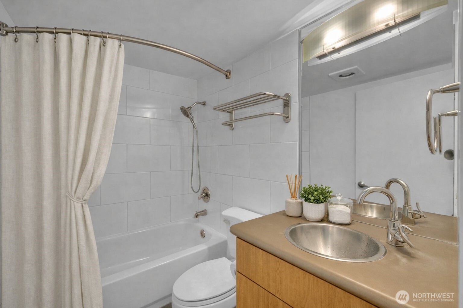 3401 Wallingford Avenue N #210, Seattle, WA 98103-9068
