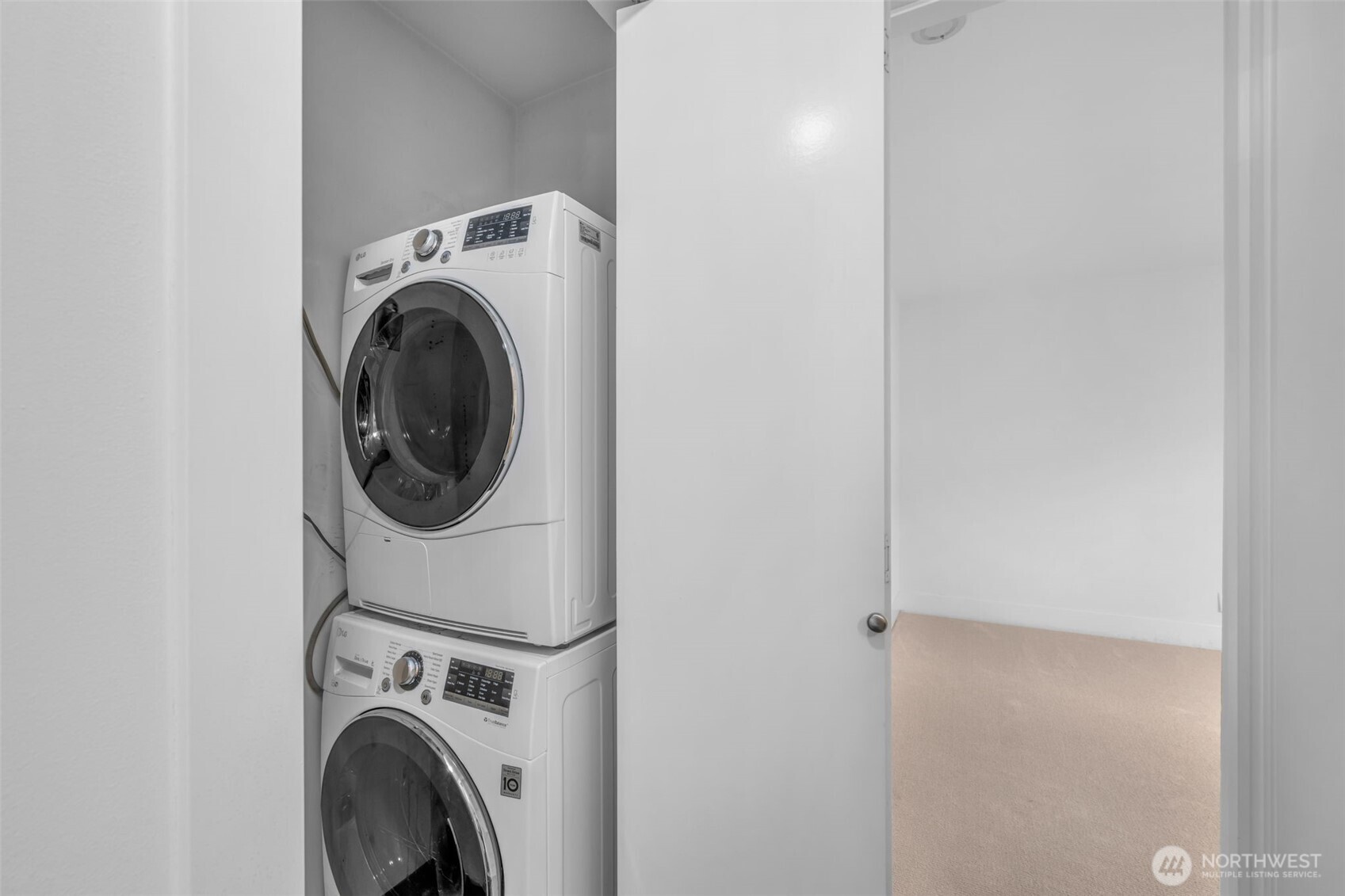3401 Wallingford Avenue N #210, Seattle, WA 98103-9068