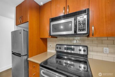 3401 Wallingford Avenue N #210, Seattle, WA 98103-9068 - Photo 5