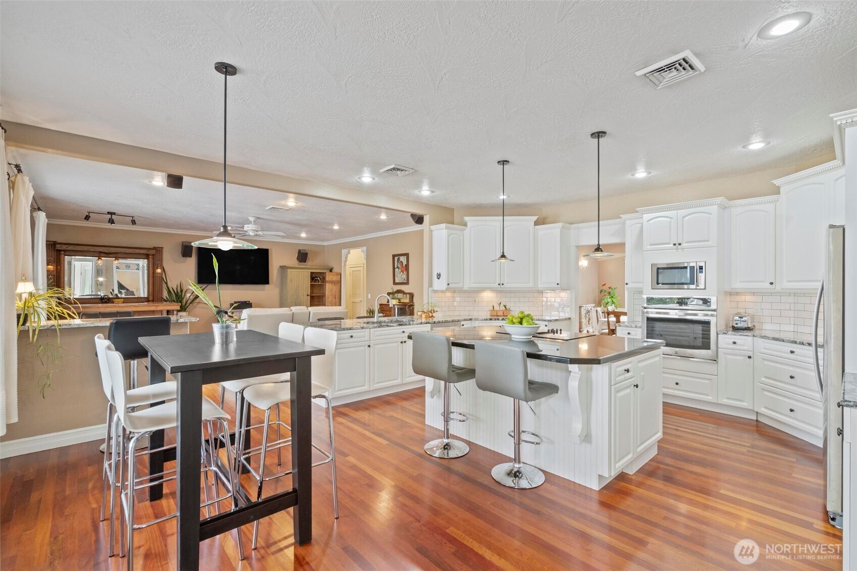 3025 Harrison Avenue , Centralia, WA 98531