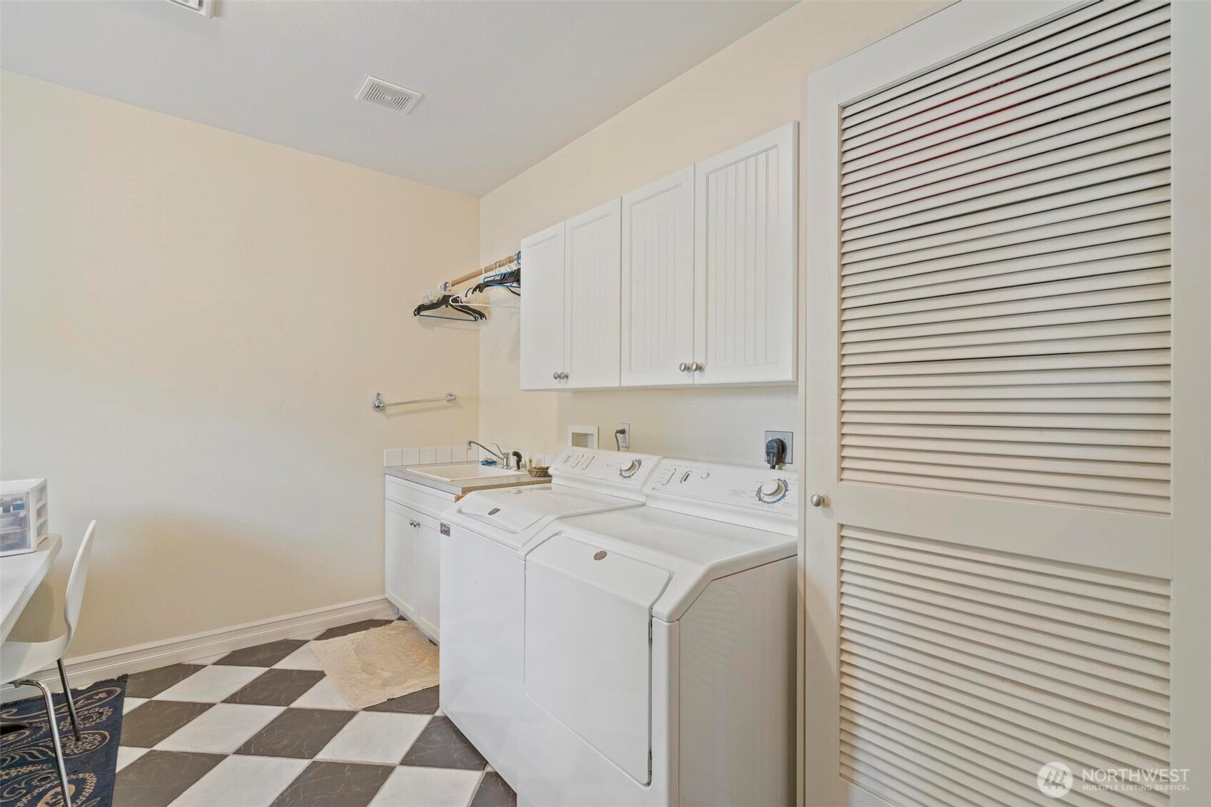 3025 Harrison Avenue , Centralia, WA 98531