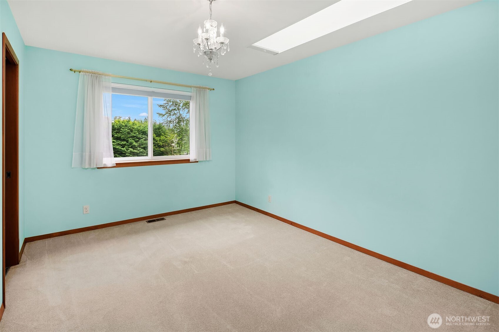 14730 75th Avenue NE, Kenmore, WA 98028