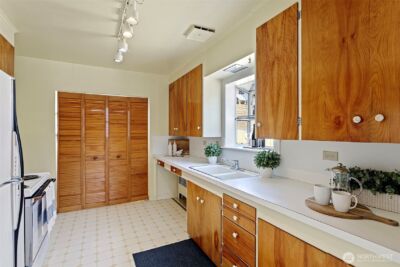 4812 SW Stevens Street , Seattle, WA 98116 - Photo 11