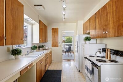 4812 SW Stevens Street , Seattle, WA 98116 - Photo 10
